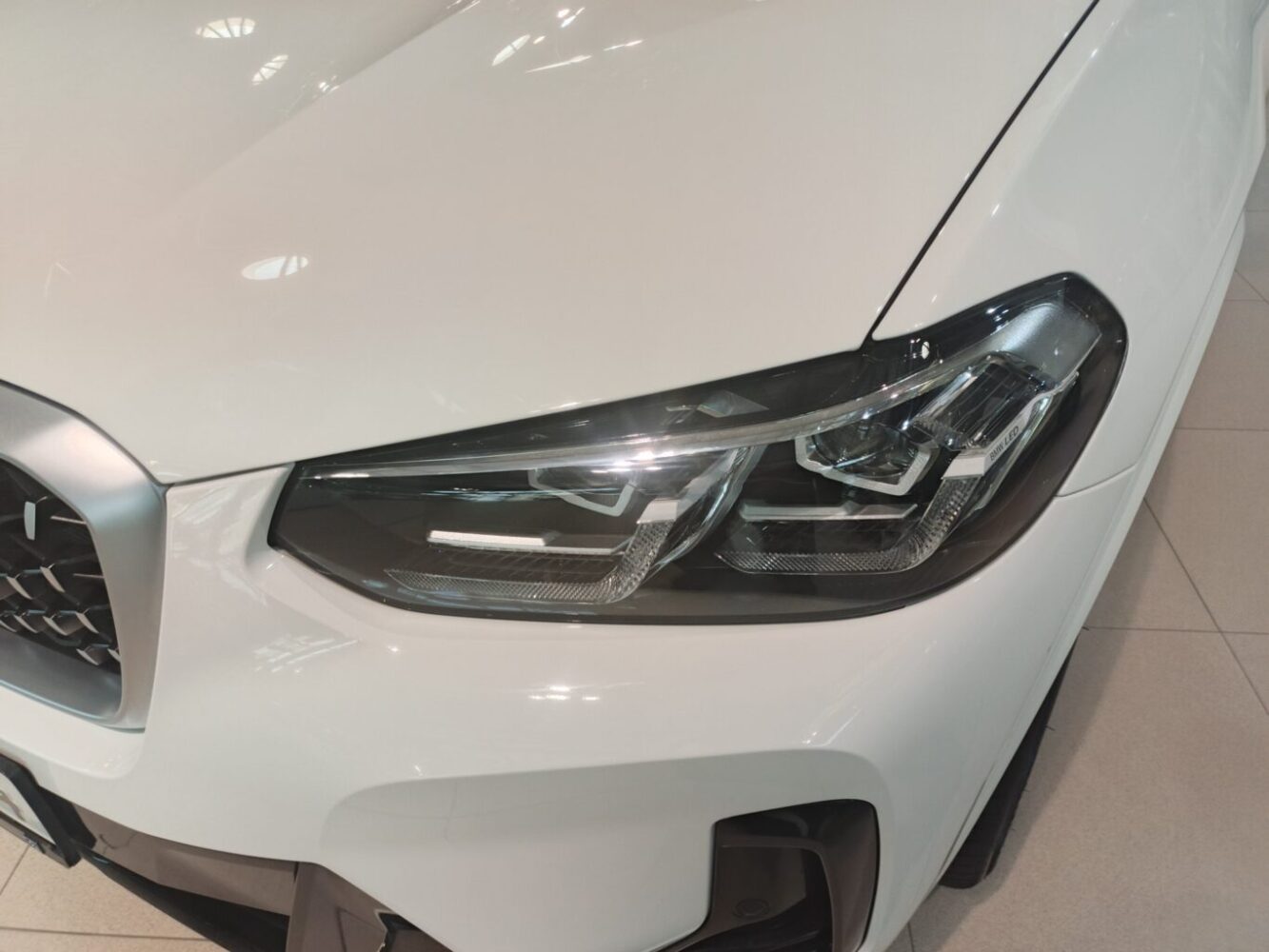 للبيع قطع غيار bmw x4 2024